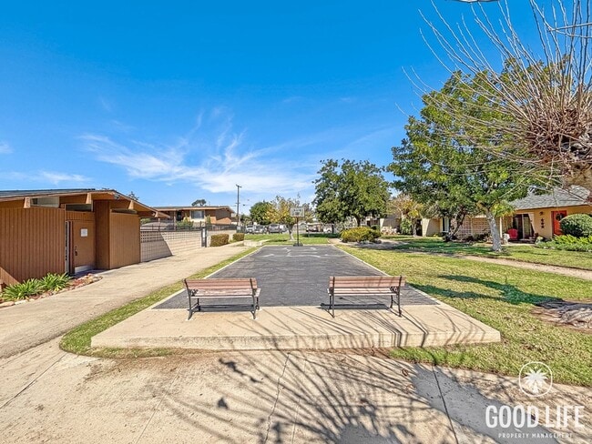 Building Photo - Charming 2BD/2BA Condo in El Cajon W/ A/C, W/D, Front/Back Patio, & Community Pool!
