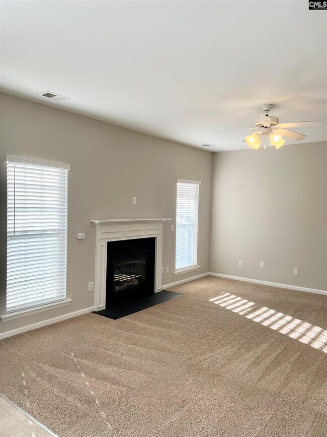 Building Photo - 211 Pinebluff Ct