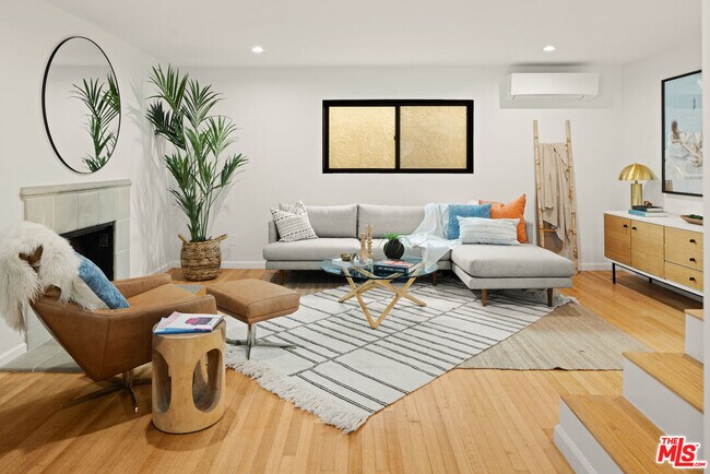 Building Photo - 2613 5th St