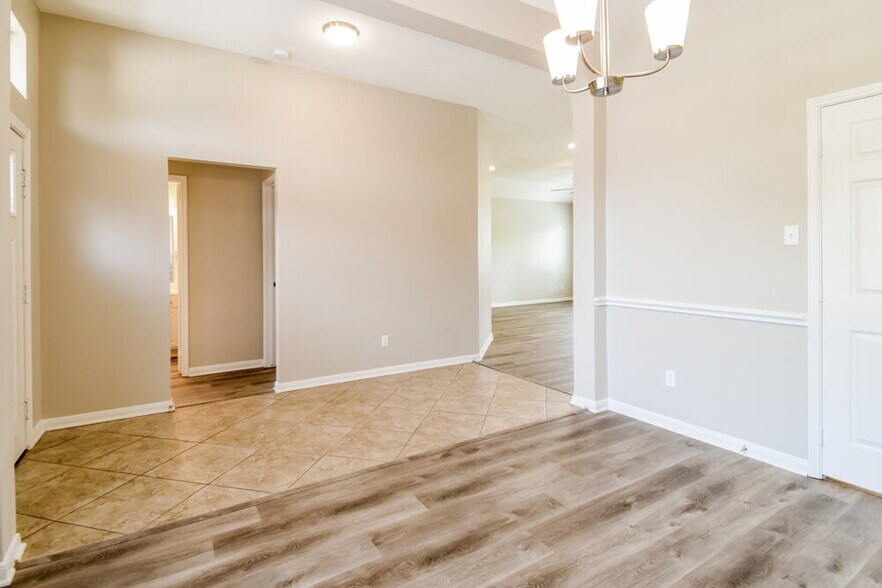 Building Photo - 403 Cedar Lake Dr