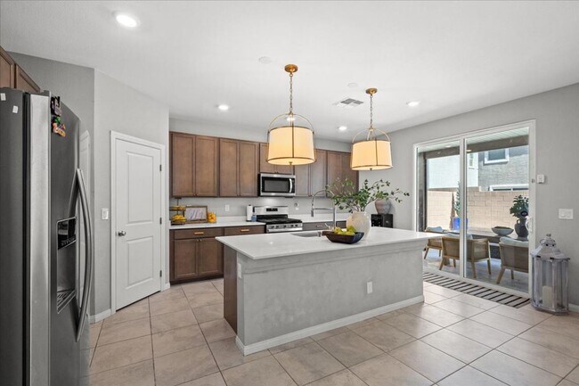 Building Photo - 7014 Solano Cyn Ave
