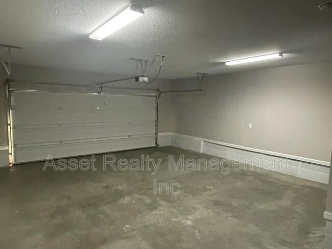 Building Photo - 8241 Zodiac Ln