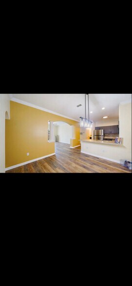 Building Photo - 8290 Gate Pkwy W