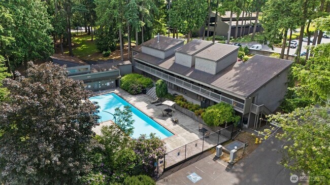 Building Photo - Resort Living at home!