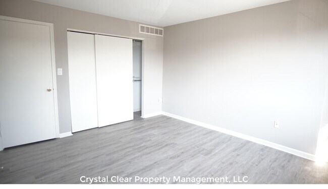 Building Photo - Large 2 bed 1.5 bath in Christiana School ...