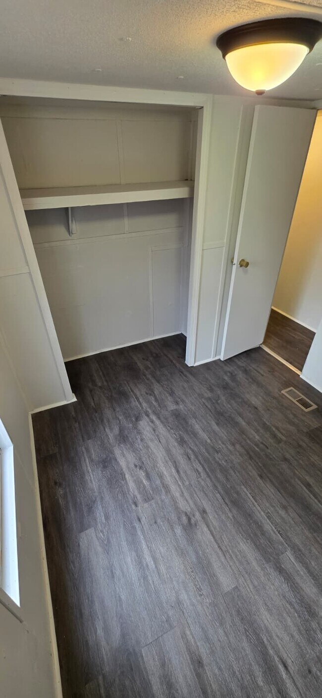 Building Photo - 8364 Cedar St