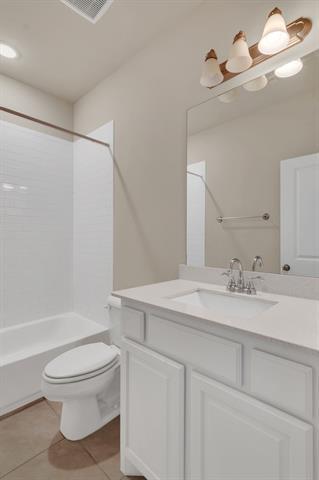 Building Photo - 910 Estelle Dr