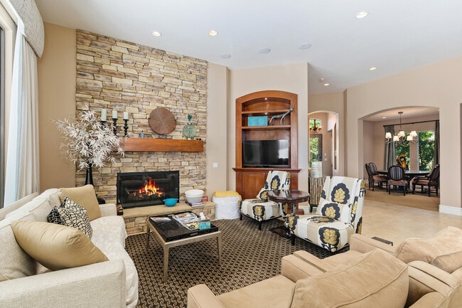 Building Photo - 75739 Via Cortona