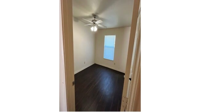 Building Photo - 2050 S Byrd Ave