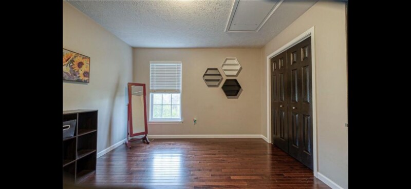 Building Photo - 1168 Camarta Dr