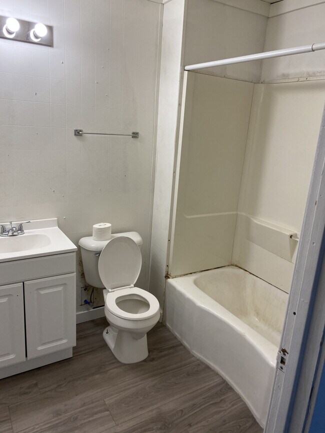 605 W Mishawaka Road 605 W Mishawaka Rd Elkhart IN 46517 Apartment