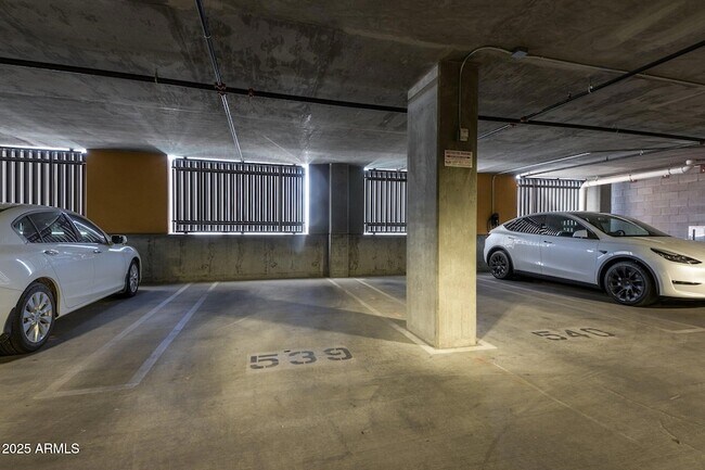 Building Photo - 100 W Portland St