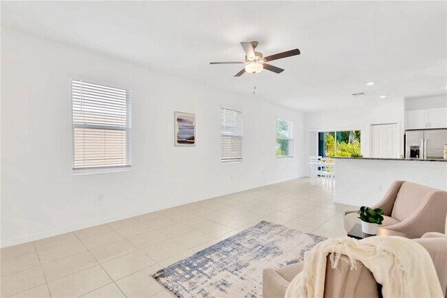 Building Photo - 6032 Shiner St