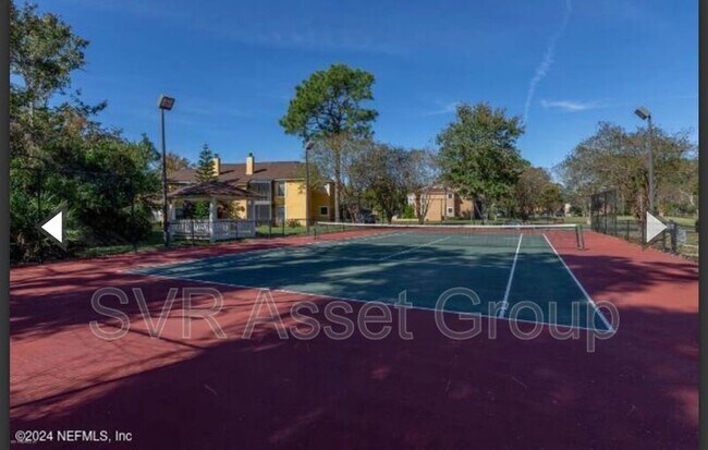 Building Photo - 100 Fairway