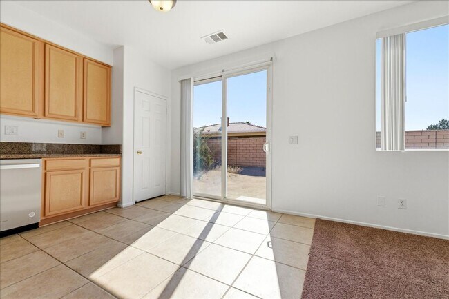 Building Photo - 4 Bed / 2.5 Bath Home at Talavera!