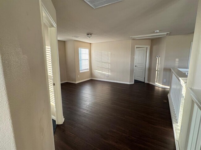 Building Photo - 117 Kemah Ln