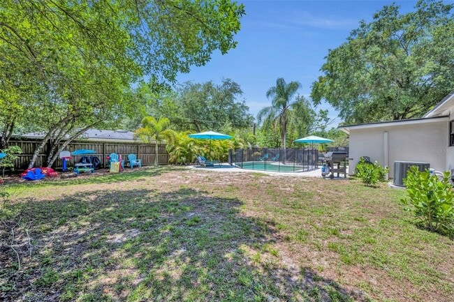 Building Photo - 906 Camellia Ave