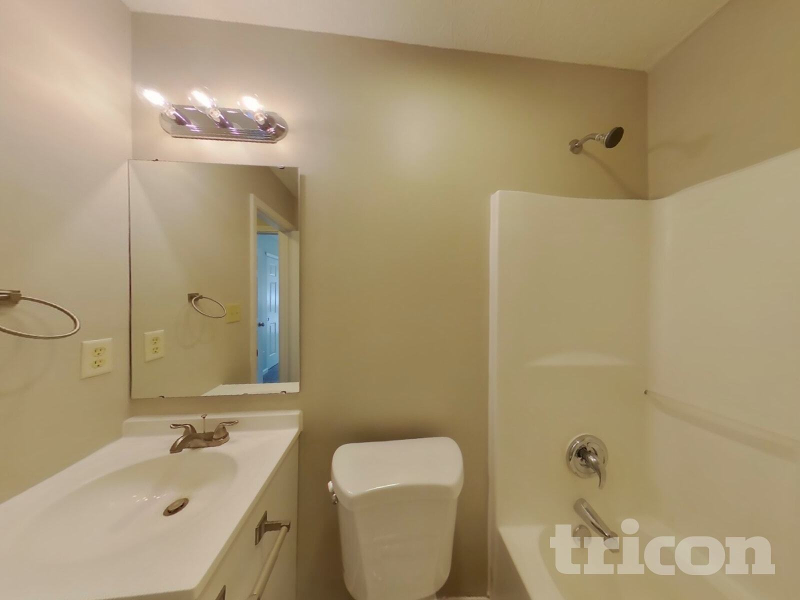 Building Photo - 740 Kingston Cir