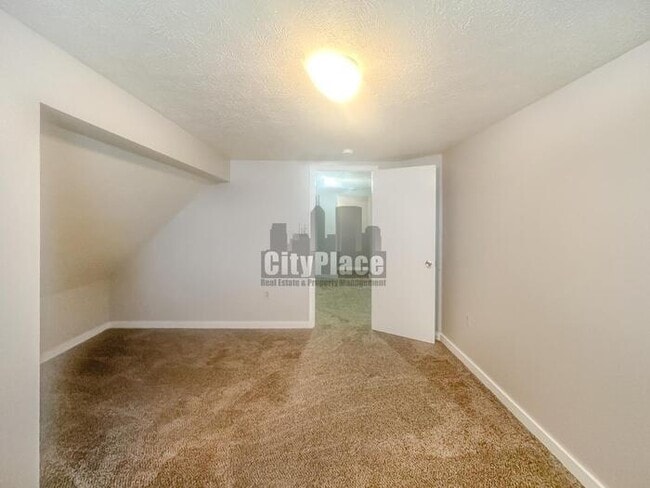 Building Photo - 2101 Ringgold Ave