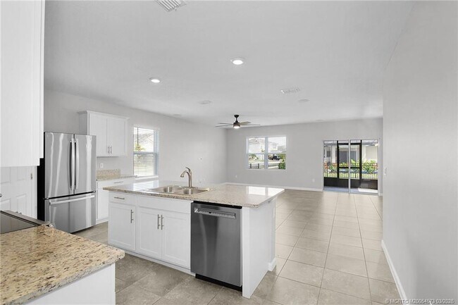 Building Photo - 10575 Jem St