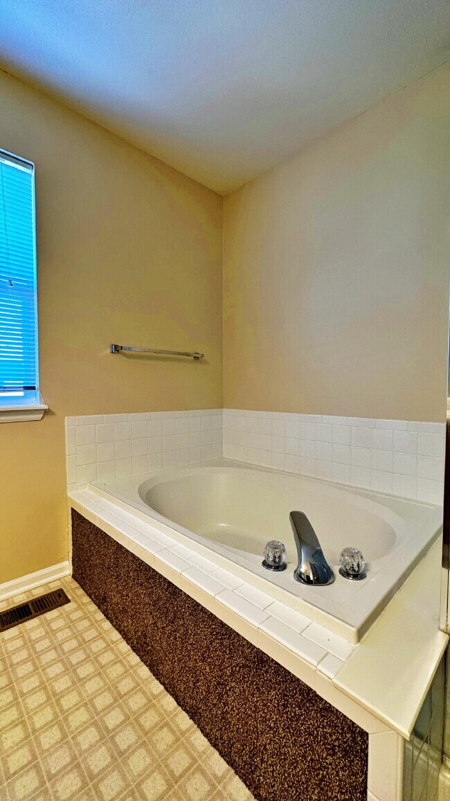 Building Photo - Welcome to The Mesa. 4 Bed. 3 Bath. Main Floor Bed. + Loft. 2 Car Attached Garage. Corner Lot. Ac...