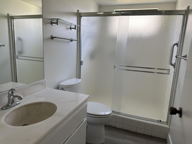 Building Photo - 40461 Bay Hill Way