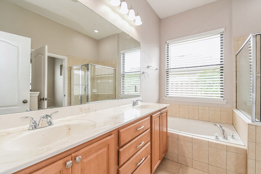 Building Photo - 3285 Highland Mill Ln