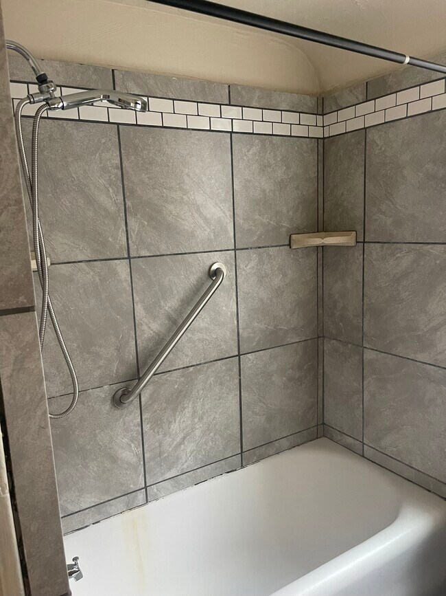 Bathroom - 1108 mella street