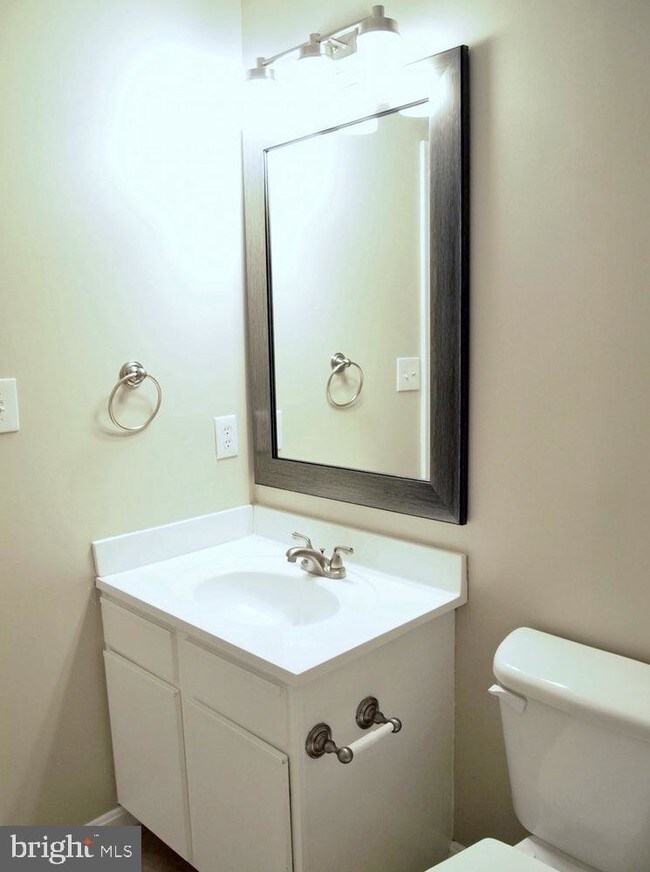 Building Photo - 13713 Palmetto Cir