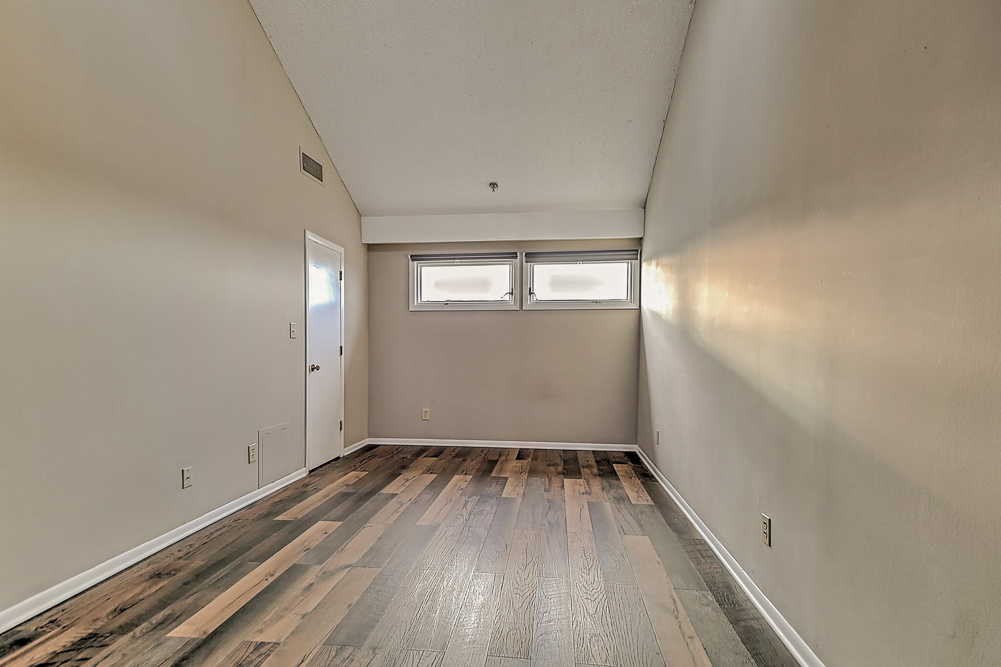 Building Photo - 109 Beechnut St