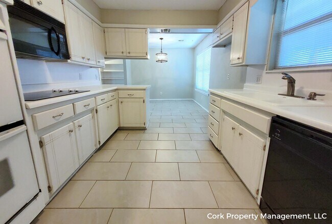 Building Photo - 3905 Whispering Heights Dr