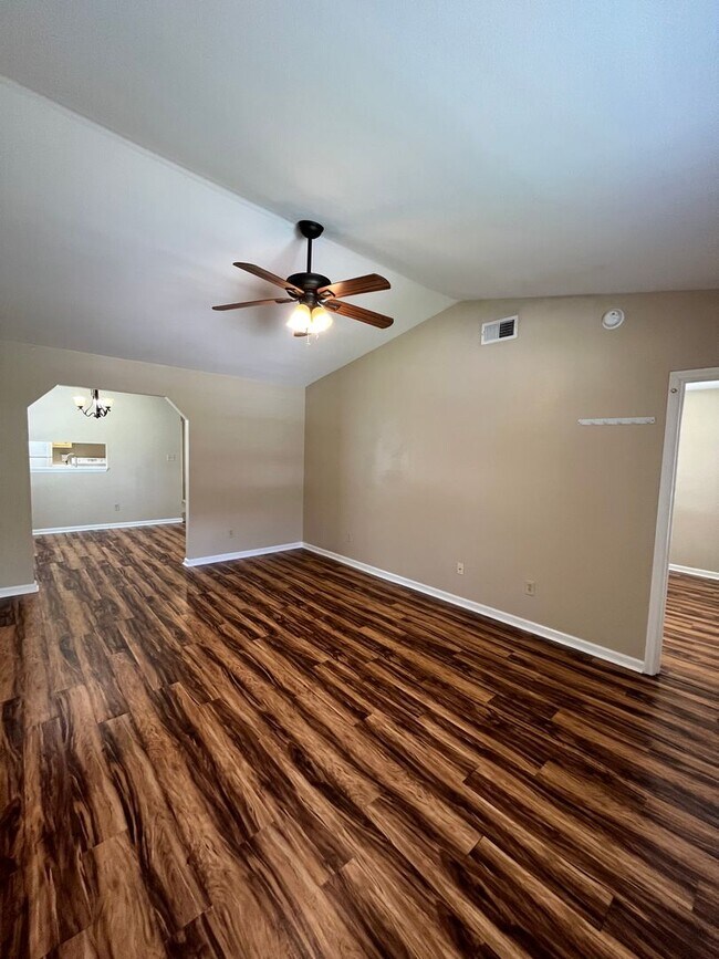 Building Photo - 4013 Catawba St