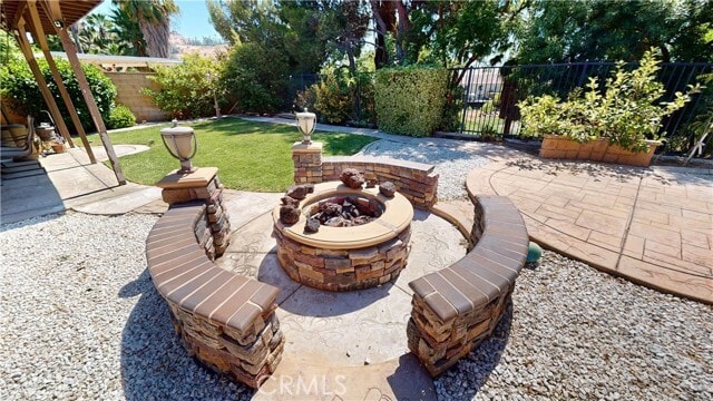 Building Photo - 7960 Shadow Trails Ln