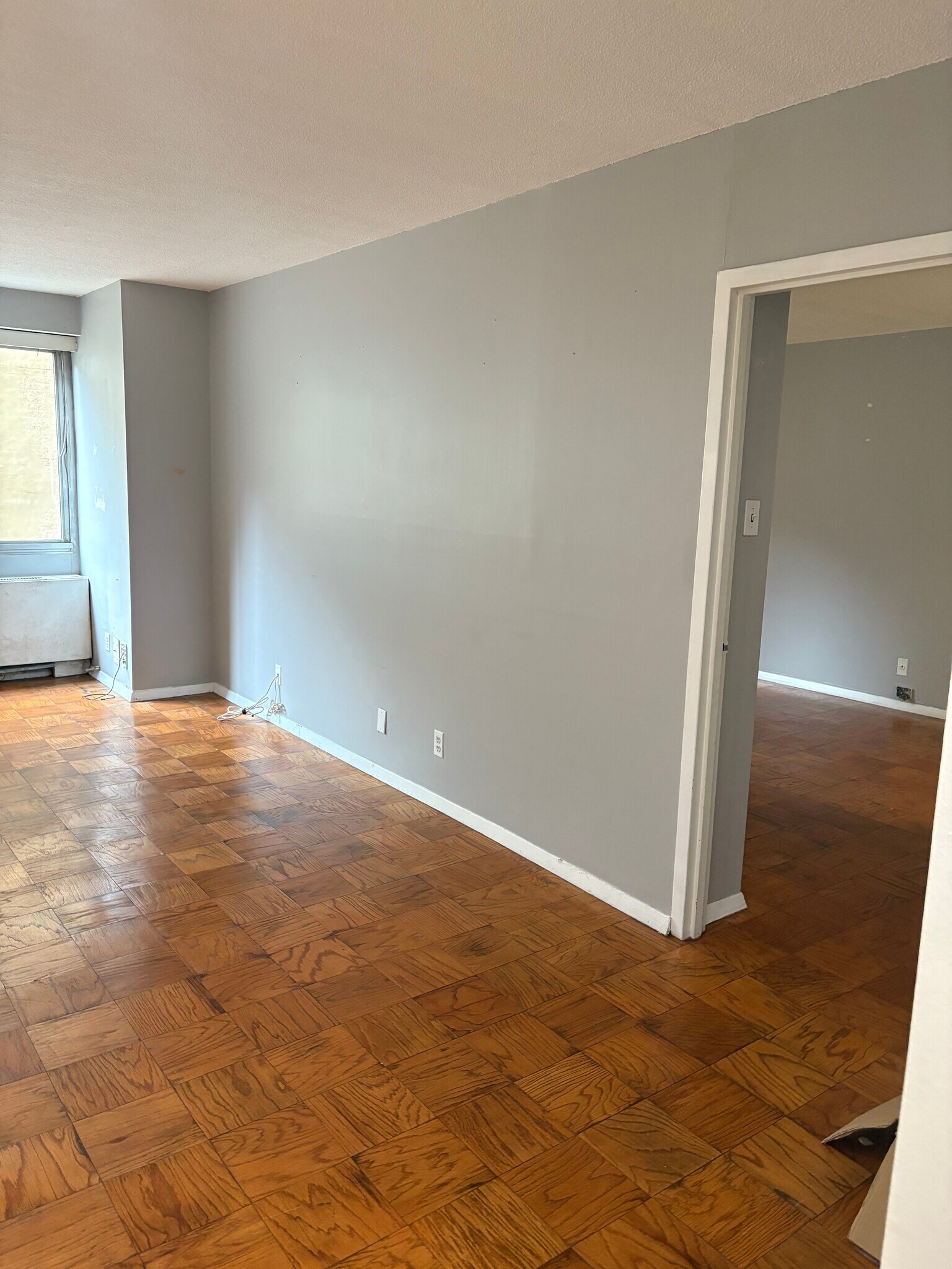 Living room with view of master bedroom - 4515 Willard Ave