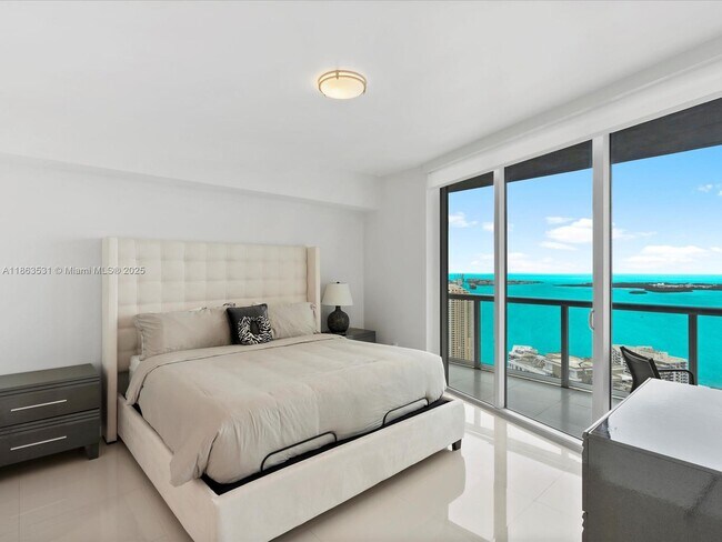 Building Photo - 465 Brickell Ave