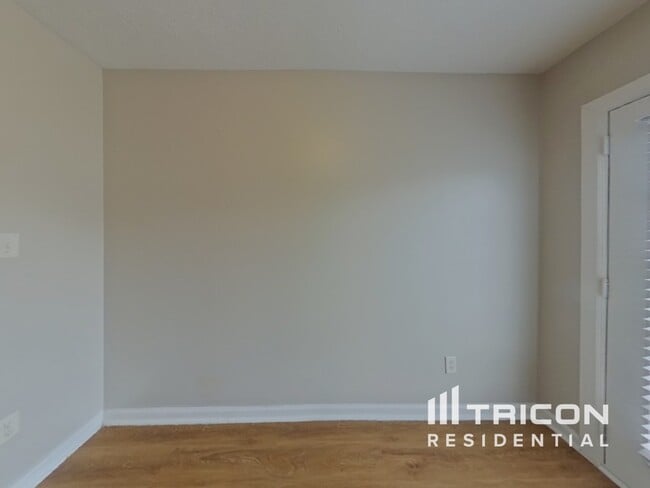 Building Photo - 1740 Courtyard Ln