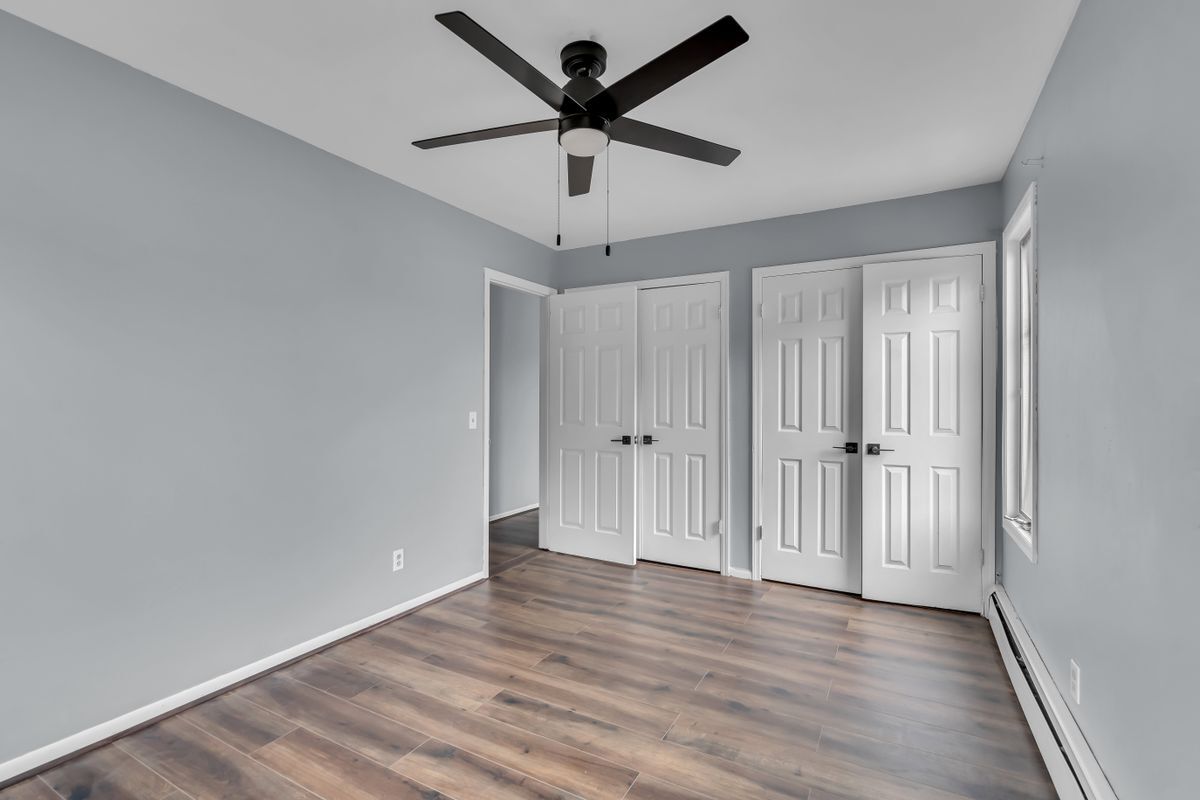 Building Photo - 1595 E 2nd St