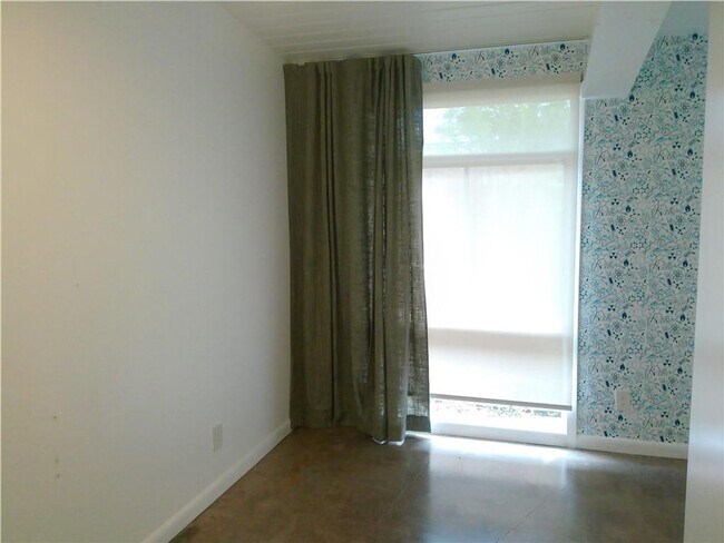 Building Photo - 219 Purl Pl