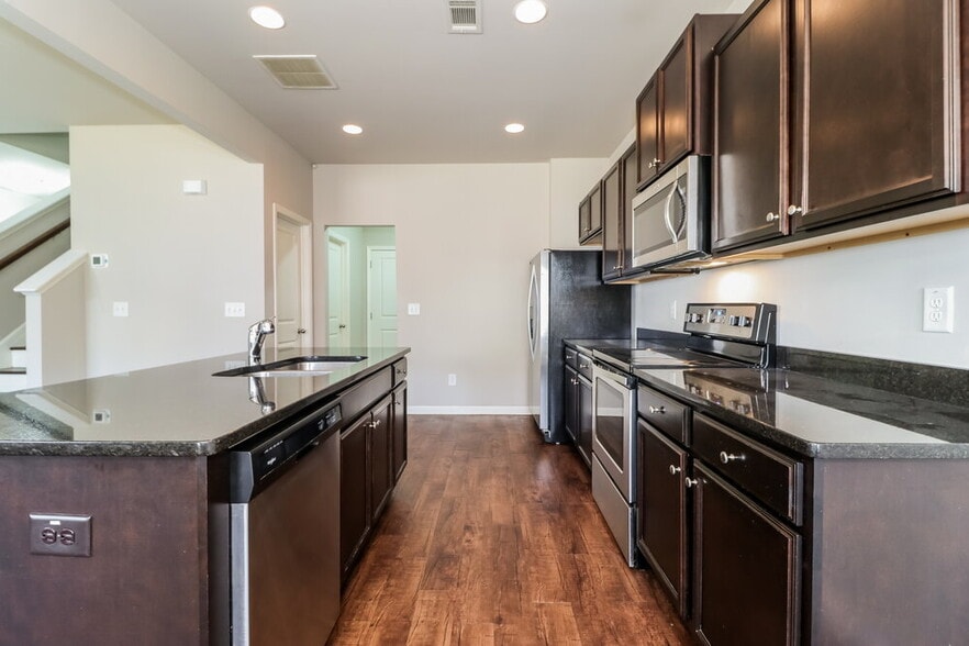 Building Photo - 63 Fern Walk