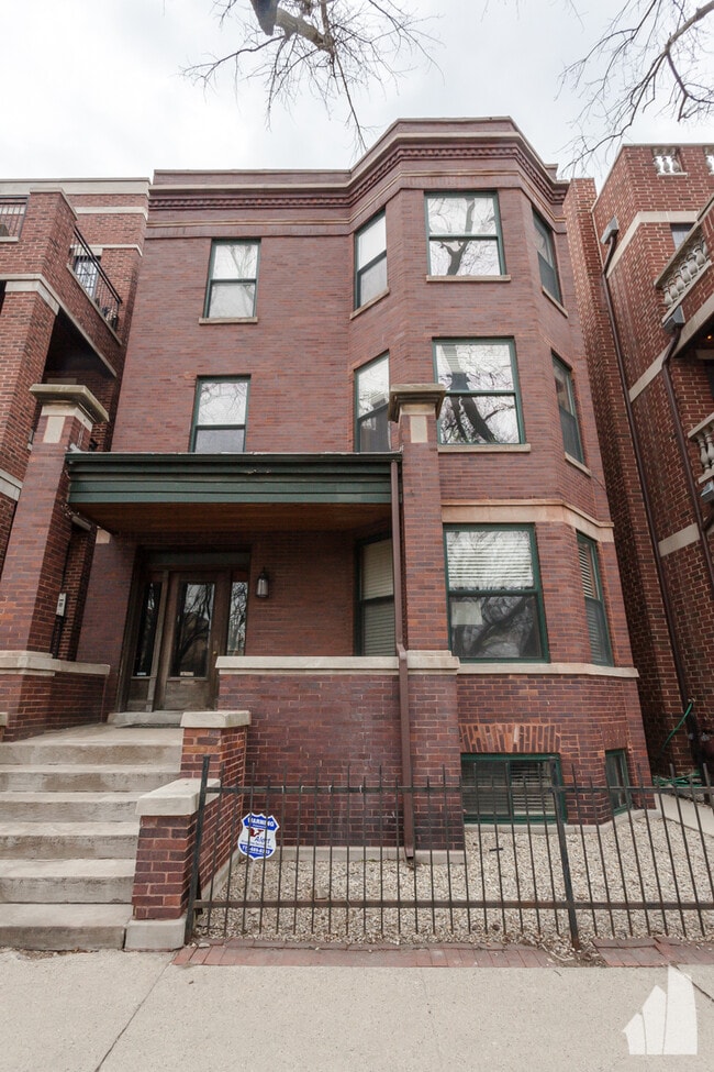 Building Photo - 1538 W Wrightwood Ave