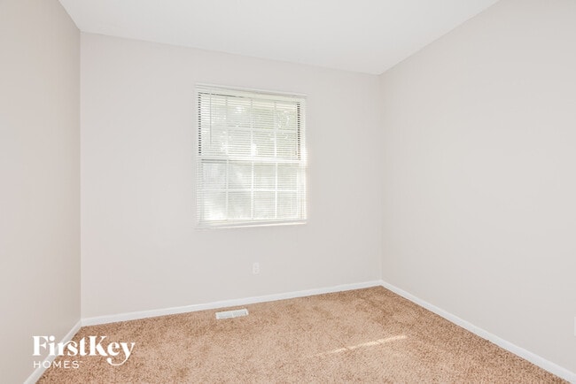 Building Photo - 12652 Bay Tree Dr