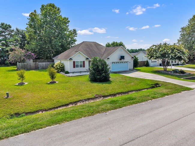 Building Photo - 403 Arabian Ln