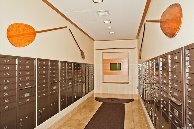Building Photo - 1551 Ala Wai Blvd