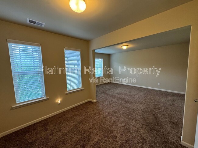 Building Photo - 3343 Blue Springs Walk