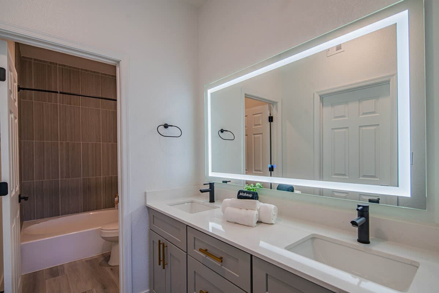 Building Photo - 7900 E Princess Dr