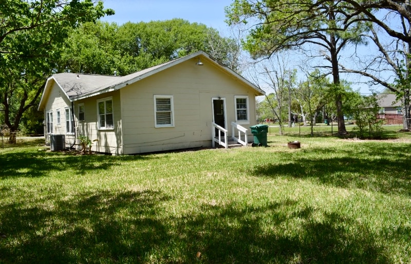 Building Photo - 2207 Howell Ave