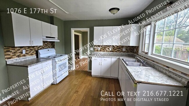 Building Photo - 1076 E 177th St