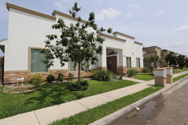 Building Photo - 4618 N Ebony St