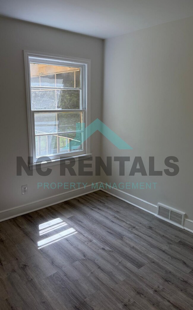 Building Photo - 129 Rocky Knoll Cir