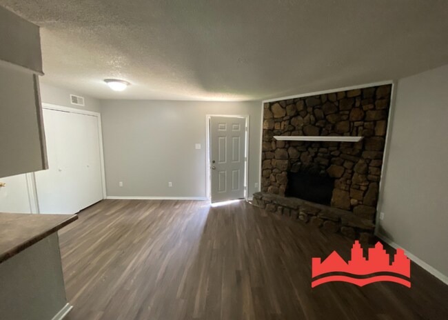 Building Photo - 3879 Pinbranch Ct